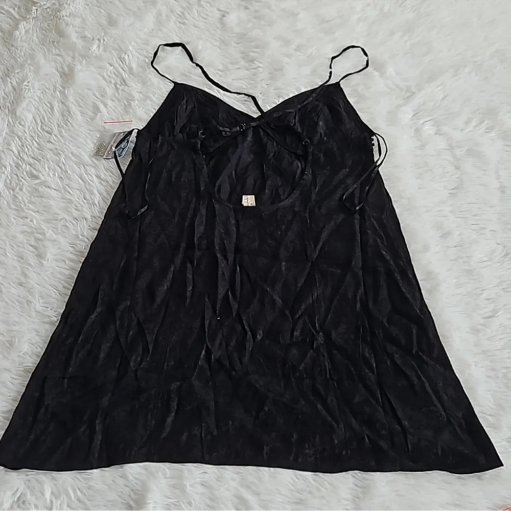 Free People Intimately Shooting Star Slip in Black - Picture 4 of 11